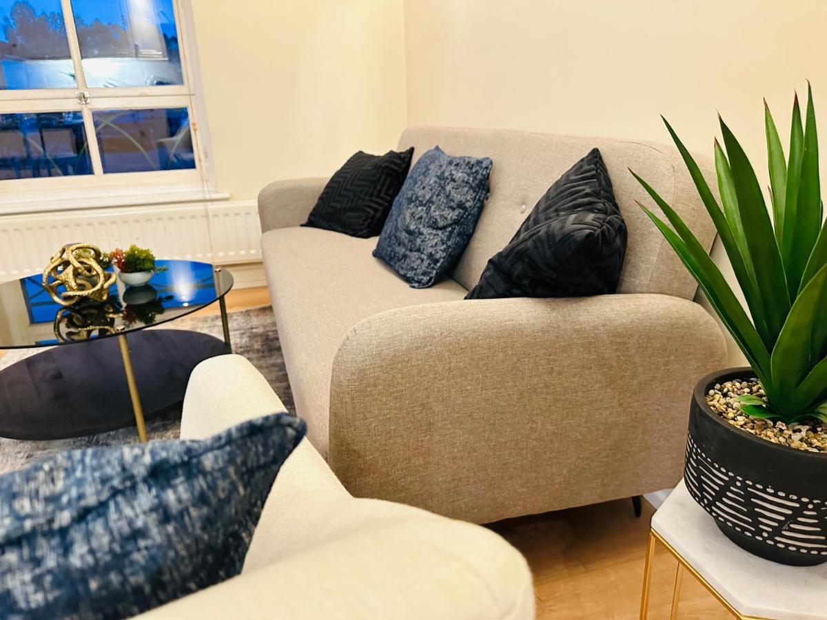 The Wimbledon Haven - Free Parking Apartment London Exterior photo